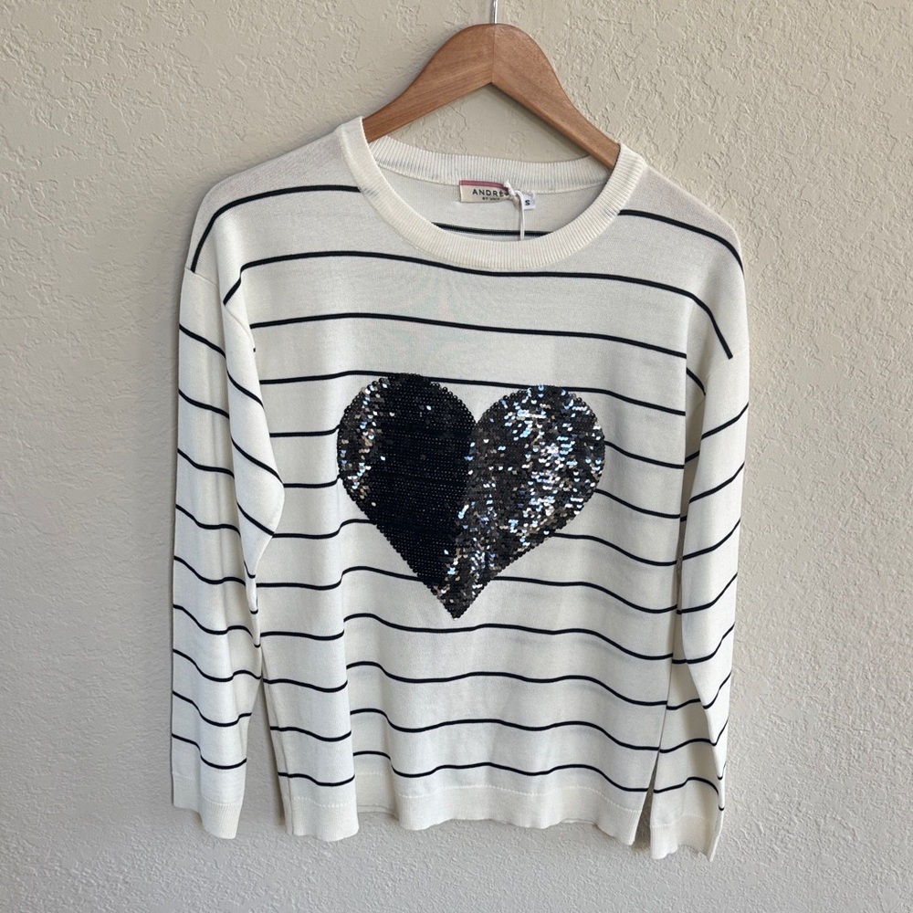 NWT  White and Black Striped Sweatshirt with Sequin Heart